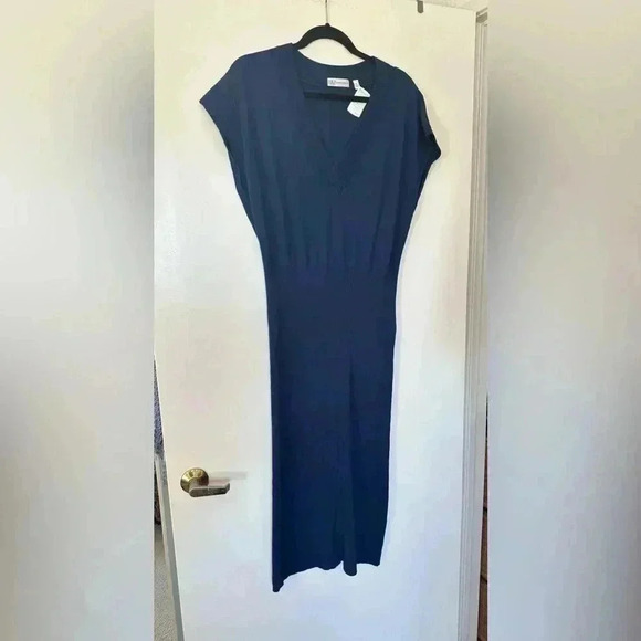 NWT Navy Neiman Marcus V-Neck Maxi Sweater Dress - Picture 1 of 5